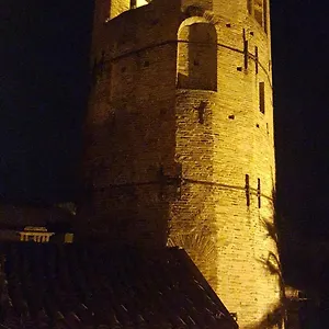 https://casa-di-leo-e-vale.emilia-romagnahotels.net
