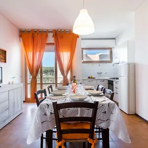 https://appartamento-clara-12.it-tuscanyhotel.com